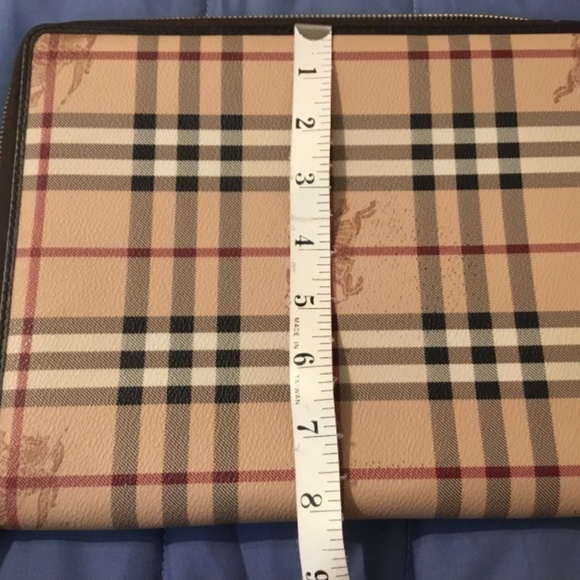 Authentic Vintage Burberry Haymarket Check I Pad Holder. - Picture 11 of 16